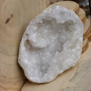 Géode de Quartz Blanc (N°1)